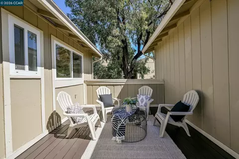 Exterior - 523 Thistle Cir, Martinez, CA 94553 photo 2 of 7