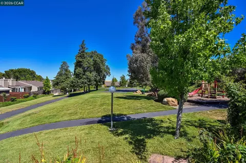 Exterior - 523 Thistle Cir, Martinez, CA 94553 photo 7 of 7