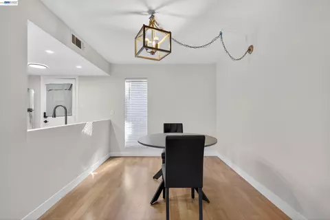 Dining - 5497 Roundtree Dr #D, Concord, CA 94521 photo 2 of 2