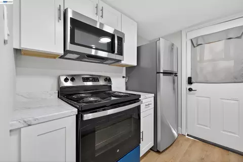 Kitchen - 5497 Roundtree Dr #D, Concord, CA 94521 photo 2 of 3