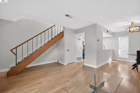 Living - 5497 Roundtree Dr #D, Concord, CA 94521 photo 6 of 6