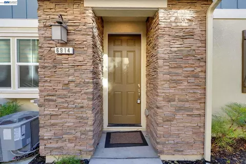 6914 Geyserville St, Dublin, CA 94568