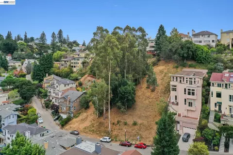 209 Sheridan Rd, Oakland, CA 94618