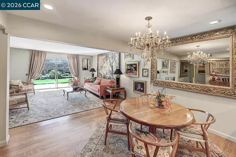 2001 Oakmont Way #6, Walnut Creek, CA 94595