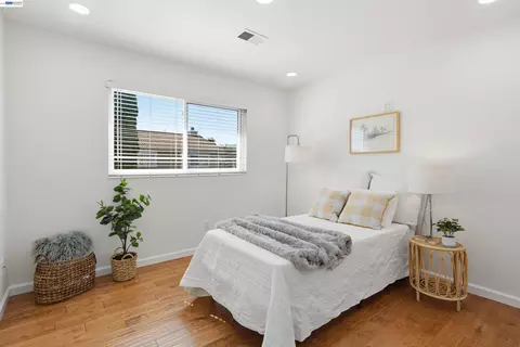 Bedroom - 8318 Mulberry Pl, Dublin, CA 94568 photo 8 of 9