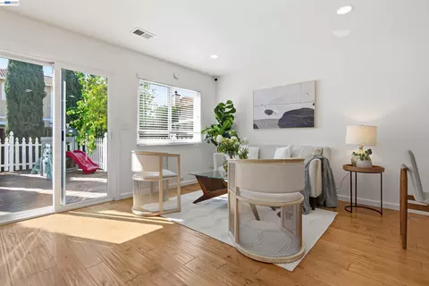 Living - 8318 Mulberry Pl, Dublin, CA 94568 photo 3 of 3