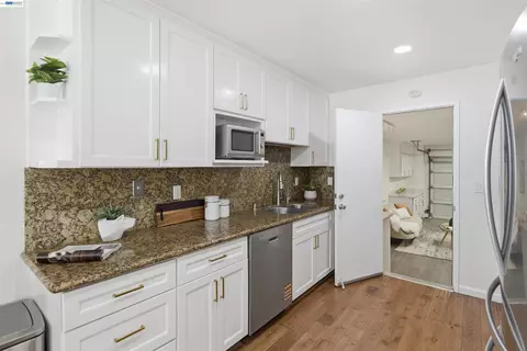 Kitchen - 8318 Mulberry Pl, Dublin, CA 94568 photo 1 of 4