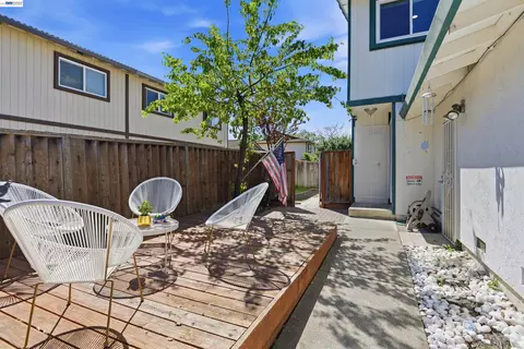 Exterior - 8318 Mulberry Pl, Dublin, CA 94568 photo 3 of 6
