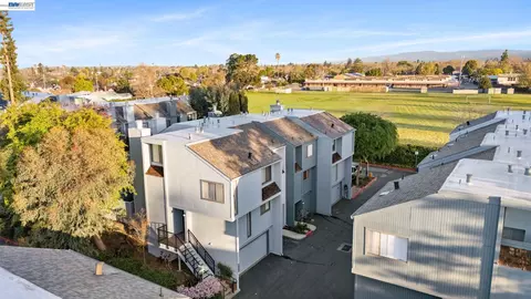 17999 Firestone Rd, Hayward, CA 94541