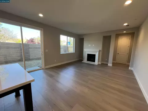 Living - 4805 Dolce Ct, Fairfield, CA 94534 photo 1 of 1