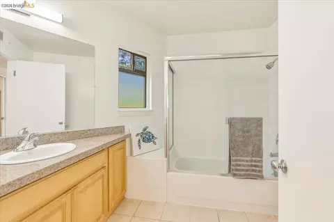 Bath - 1408 Henry St, Berkeley, CA 94709 photo 2 of 3