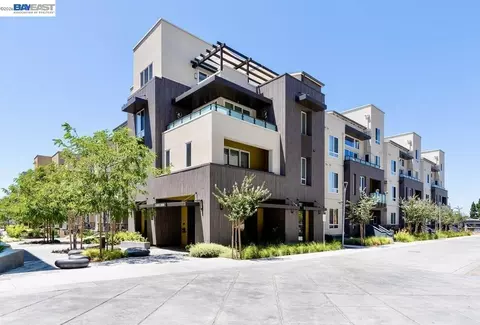 2348 Kinetic Cmn #311, Fremont, CA 94539