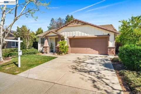 1727 Sutter St, Livermore, CA 94551