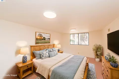 Bedroom - 121 Mountain Aire Ln, Trinity Center, CA 96091 photo 2 of 5