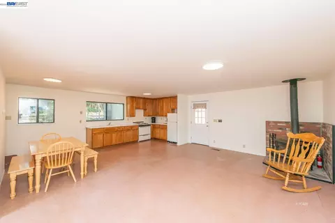Living - 121 Mountain Aire Ln, Trinity Center, CA 96091 photo 8 of 9