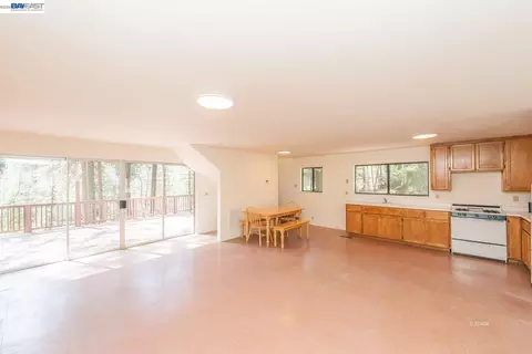 Living - 121 Mountain Aire Ln, Trinity Center, CA 96091 photo 3 of 9
