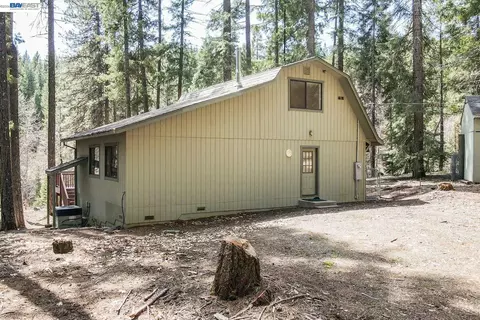 Exterior - 121 Mountain Aire Ln, Trinity Center, CA 96091 photo 8 of 18