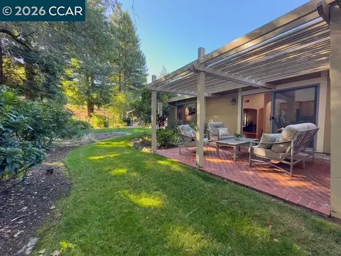 2733 Ptarmigan Dr #2, Walnut Creek, CA 94595