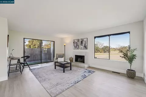 2 Lakeview Ct, Novato, CA 94947