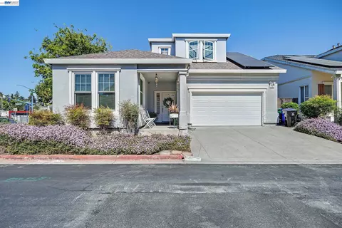 11 Fallen Leaf Ct, Rodeo, CA 94572