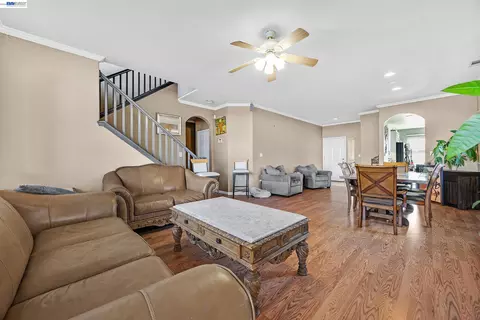 11 Fallen Leaf Ct, Rodeo, CA 94572 photo 4