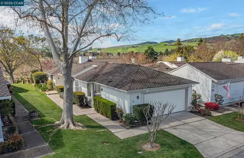 537 Rolling Hills Ln, Danville, CA 94526