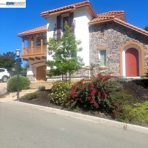 21 Withers Ct, Lafayette, CA 94549