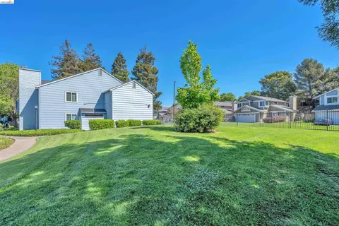Exterior - 403 Lighthouse Dr, Vallejo, CA 94590 photo 6 of 11