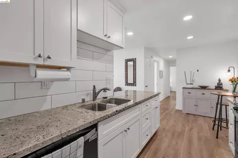 Kitchen - 403 Lighthouse Dr, Vallejo, CA 94590 photo 2 of 3