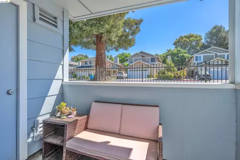 Exterior - 403 Lighthouse Dr, Vallejo, CA 94590 photo 1 of 11