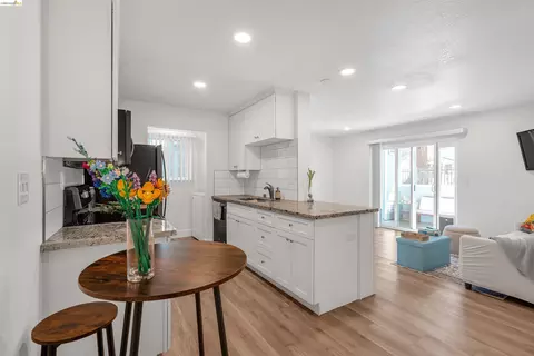 Kitchen - 403 Lighthouse Dr, Vallejo, CA 94590 photo 1 of 3