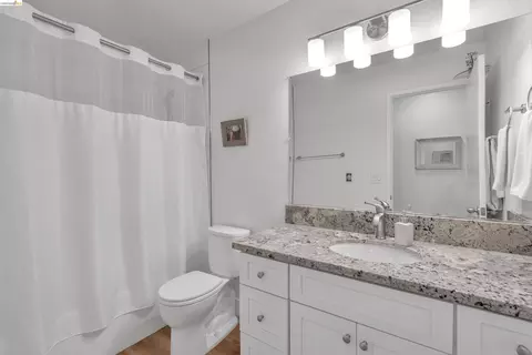 Bath - 403 Lighthouse Dr, Vallejo, CA 94590 photo 1 of 1