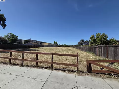 29495 Dixon St, Hayward, CA 94544