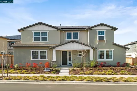 2529 Lake Club Dr, Fairfield, CA 94533