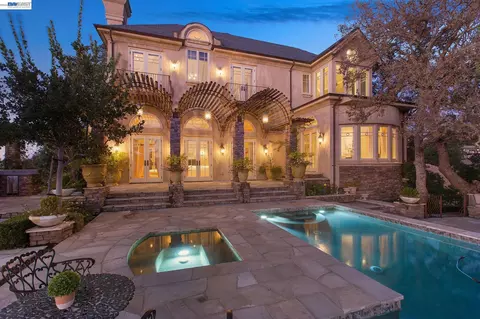 247 Michelle Ln, Alamo, CA 94507