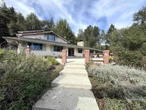 17121 Laurel Rd, Los Gatos, CA 95033 photo 1