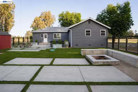 Exterior - 35600 Lasiandra Ln, Davis, CA 95616 photo 3 of 12