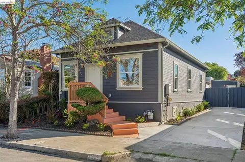 1339 Kains Ave, Berkeley, CA 94702 photo 1