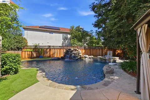 780 Avante Pl, Morgan Hill, CA 95037