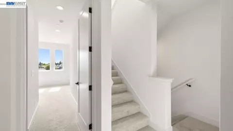 Entry Way - 1925 Grand St, Alameda, CA 94501 photo 10 of 16