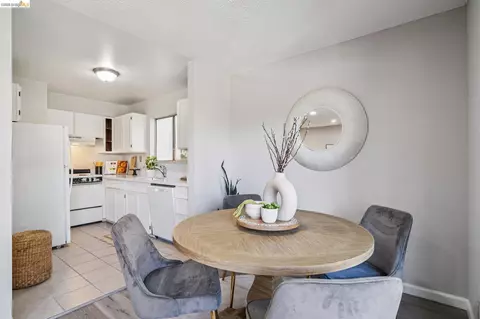 Dining - 2614 Warring St #6, Berkeley, CA 94704 photo 1 of 3