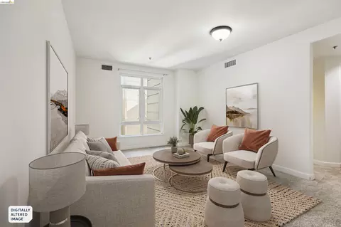 423 7th St #506, Oakland, CA 94607