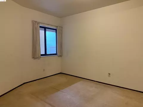 Bedroom - 330 8th St #3D, Oakland, CA 94607 photo 1 of 3
