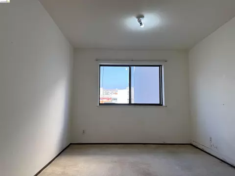 Bedroom - 330 8th St #3D, Oakland, CA 94607 photo 2 of 3