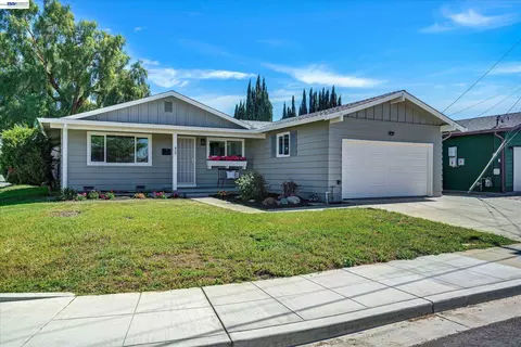 820 Arbor Ct, Livermore, CA 94550