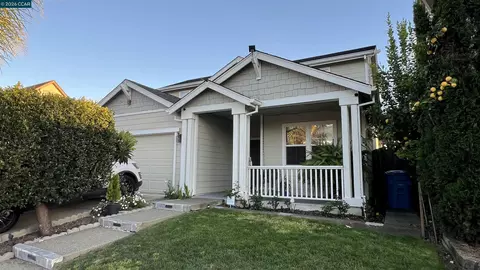 2512 Covelline St, Santa Rosa, CA 95407