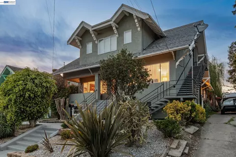 2063 Rosedale Ave, Oakland, CA 94601