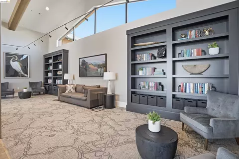 View/Area - 2404 Indigo Dr, Fairfield, CA 94533 photo 3 of 6
