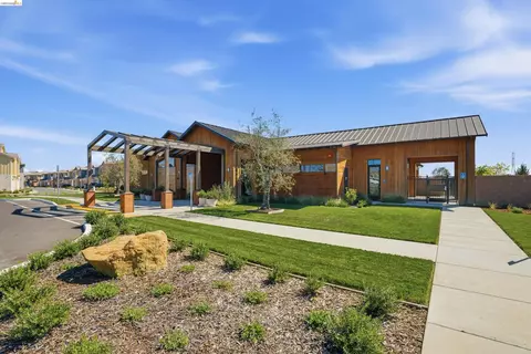 Other - 2404 Indigo Dr, Fairfield, CA 94533 photo 9 of 14