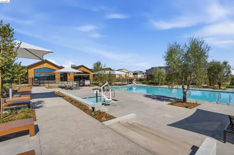 Other - 2404 Indigo Dr, Fairfield, CA 94533 photo 8 of 14